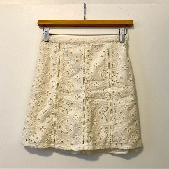 Hollister White Lace A-Line Skirt - Picture 3 of 4